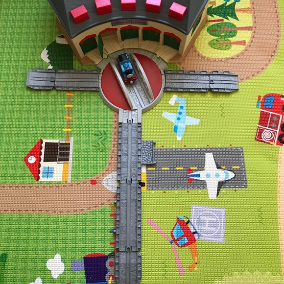 Thomas the train playset - Picture 1 of 3